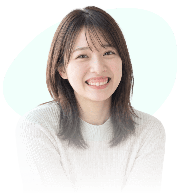 矯正をして笑顔の女性