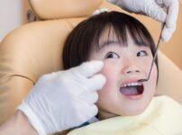 FKOの特徴や期待できる効果を解説｜FKO以外の機能的矯正装置もご紹介します