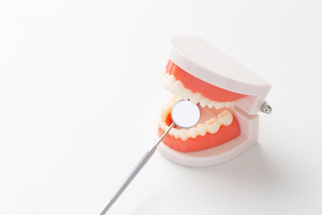 出っ歯やすきっ歯の矯正治療の注意点