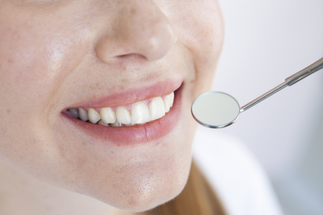 矮小歯の矯正治療を歯科医が解説｜小さい歯を矯正で治すことのメリットをご紹介します