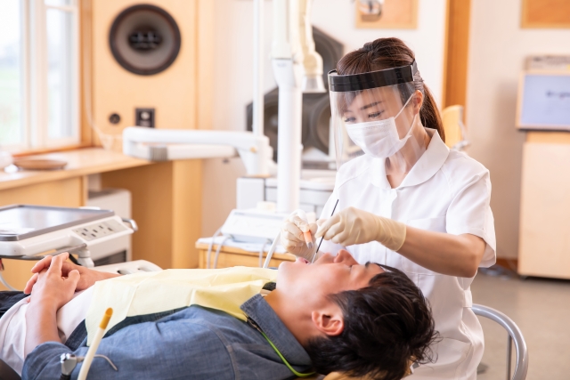 口臭予防には定期的な歯科検診も大切
