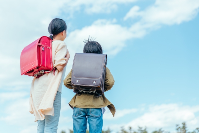 小学生が矯正するメリットを歯科医が解説｜小学生向けの治療方法や注意点もご紹介します