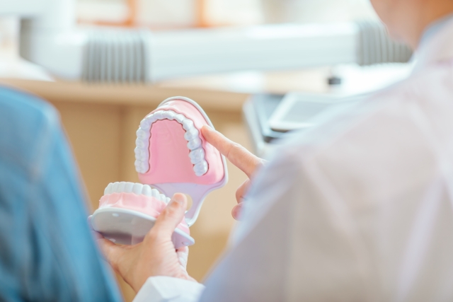 床矯正の費用に関する不安は歯科医に相談しよう