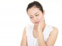 年齢を重ねると歯列矯正は難しい？