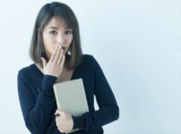 すきっ歯の矯正でゴムかけをするケースをご紹介｜顎間ゴムにまつわるトラブルや注意点も解説します